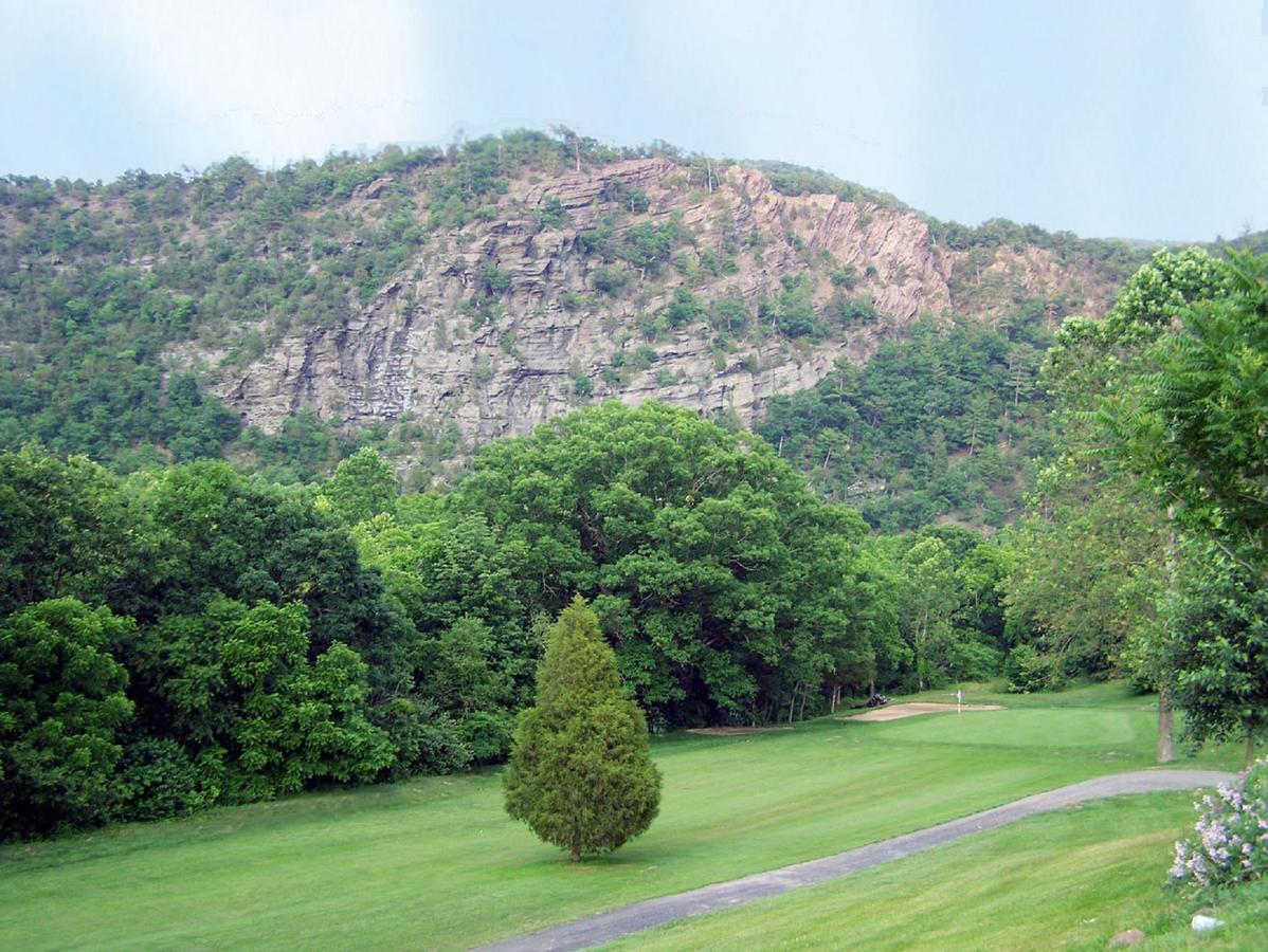 Cliff View Inn Covington ภายนอก รูปภาพ